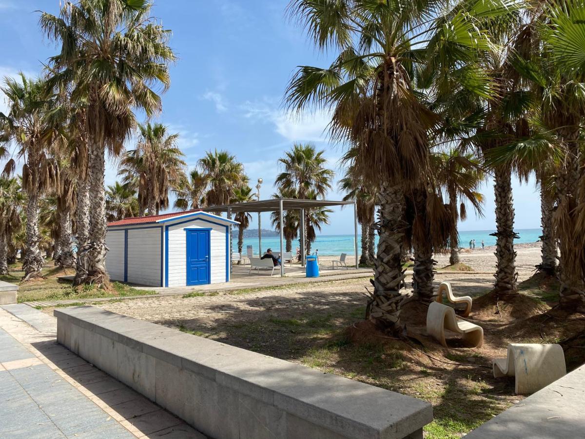 Casa Ibicenca En Benicasim A 3 Minutos De La Playa Appartement Benicàssim Buitenkant foto